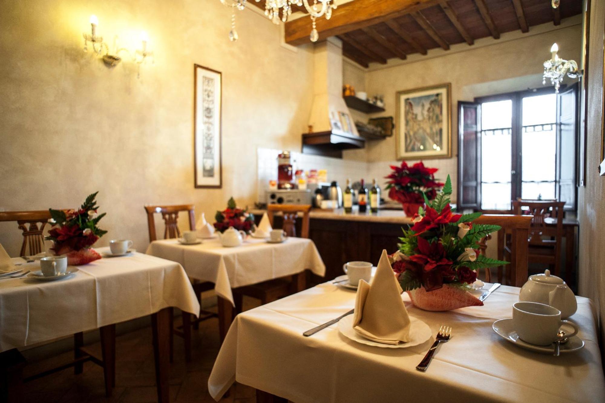B&B Palazzo Al Torrione San Gimignano Buitenkant foto