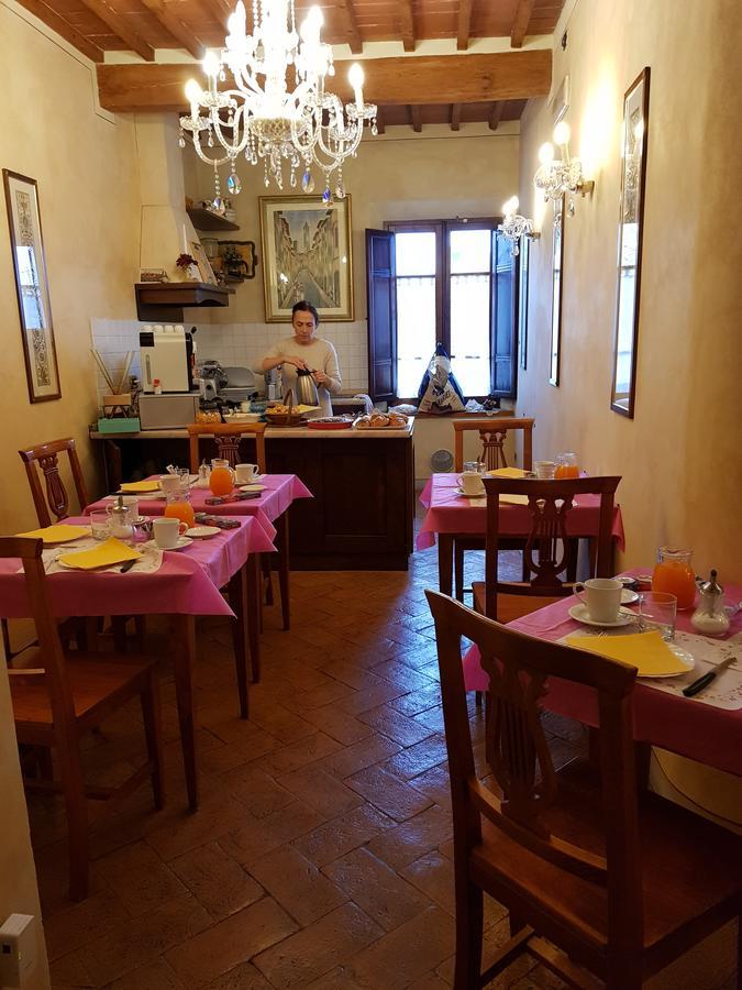 B&B Palazzo Al Torrione San Gimignano Buitenkant foto