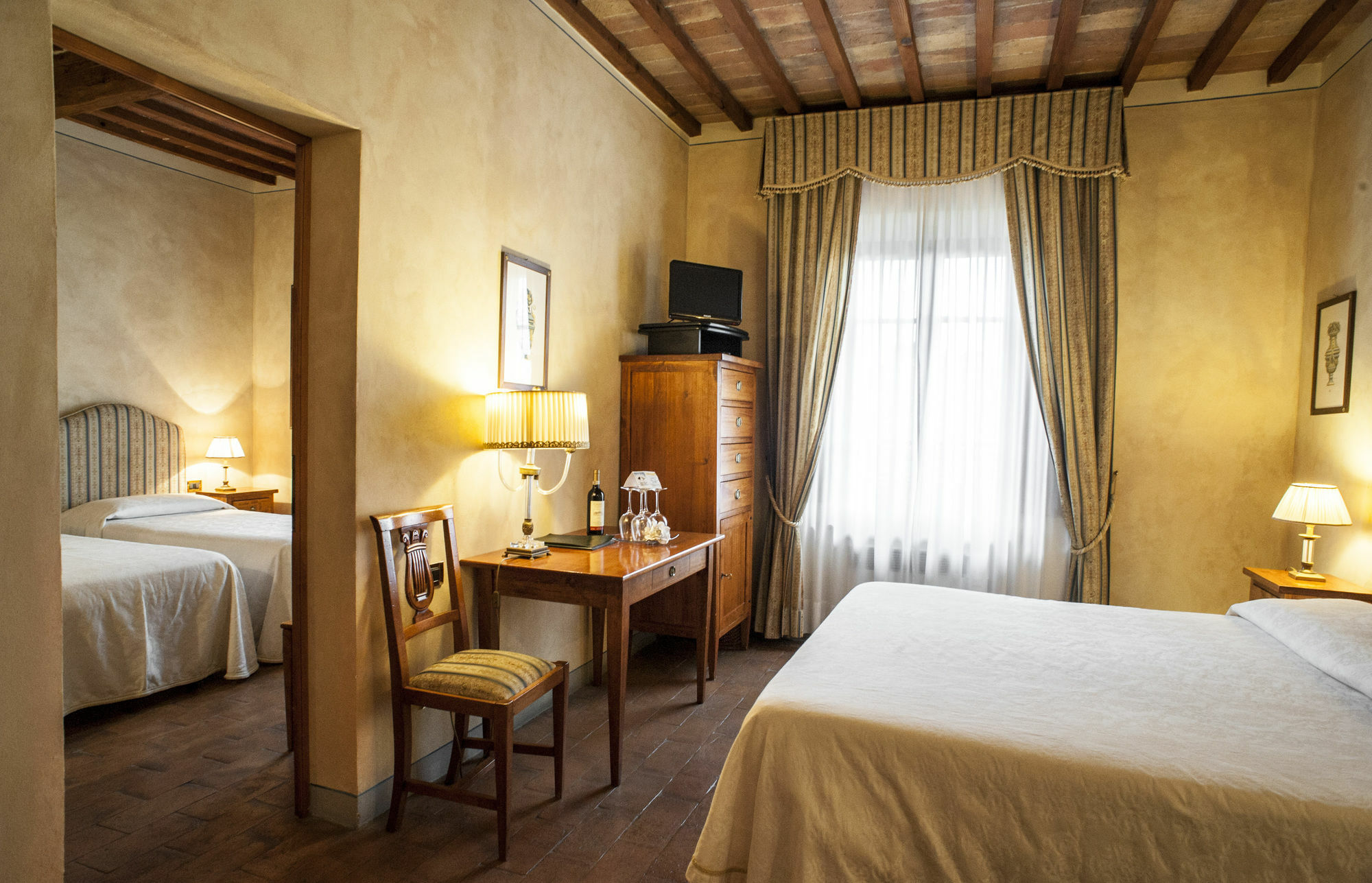 B&B Palazzo Al Torrione San Gimignano Buitenkant foto